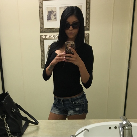 Meet your Posher, Jessica - Picture 2 of 6